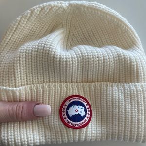 Canada Goose Winter Hat Womens